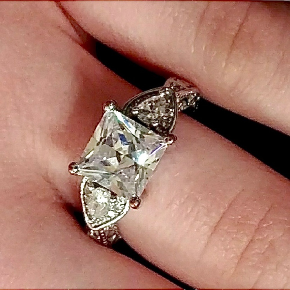 Princess Cut Ring - Picture 3 of 3